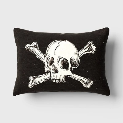 Oversize Skull And Crossbones Woven Cotton Lumbar Halloween Throw Pillow Black - Threshold™ 4 Oversize Skull And Crossbones Woven Cotton Lumbar Halloween Throw Pillow Black - Threshold™ - Image 4