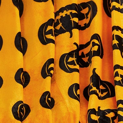 50"x70" Oversized Jack Family Halloween Plush Throw Blanket Orange - VCNY Home 4 50"x70" Oversized Jack Family Halloween Plush Throw Blanket Orange - VCNY Home - Image 4