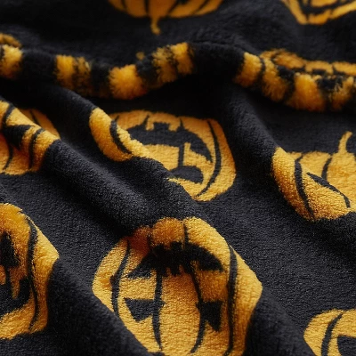 Kate Aurora Halloween Accents Friendly Jack O' Lanterns Oversized Accent Plush Throw Blanket - 50 In. X 70 In. 1 Kate Aurora Halloween Accents Friendly Jack O' Lanterns Oversized Accent Plush Throw Blanket - 50 In. X 70 In.